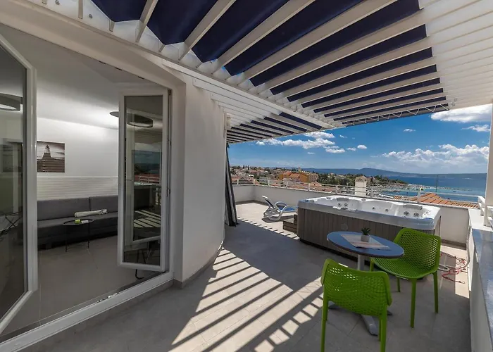 Family-friendly With Swimming Pool Selce, Crikvenica - 19899 Apartment *