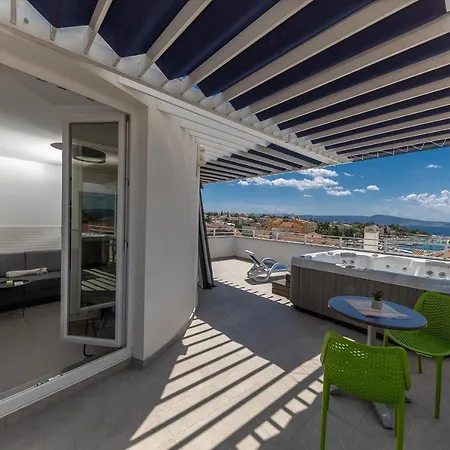 Family-friendly With Swimming Pool Selce, Crikvenica - 19899 Apartman *