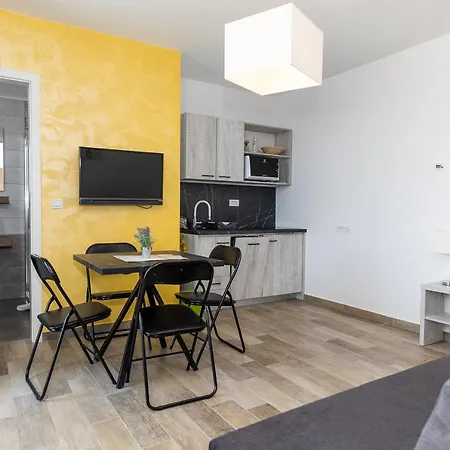 Family-friendly With Swimming Pool Selce, Crikvenica - 19899 Apartman Selce