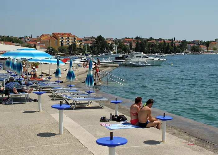 Family-friendly With Swimming Pool Selce, Crikvenica - 19899 アパート セルツェ